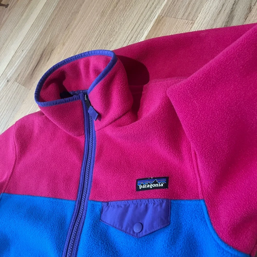Women’s Lightweight Patagonia Fleece Zip-Up - Picture 3 of 5